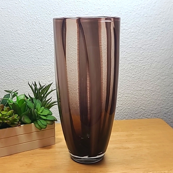 HAND-BLOWN glass vase - Picture 7 of 7